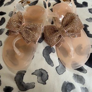Rhinestone bow sandals size 6 toddler